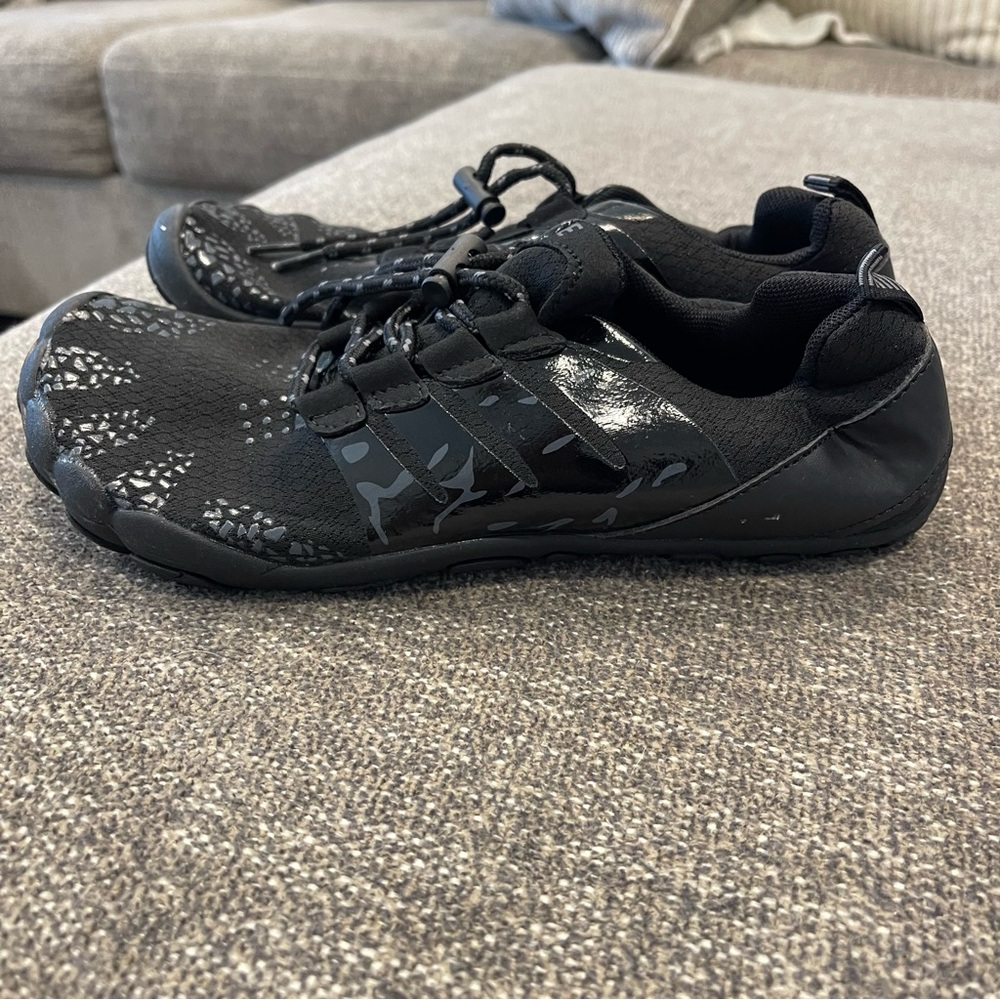 Women’s Black Athletic Shoes